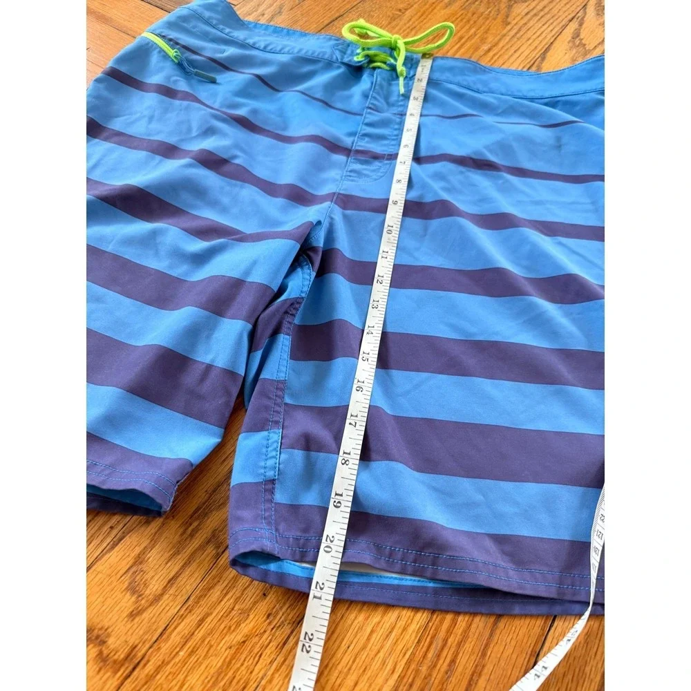 Vineyard Vines Mens Blue Striped Board Shorts‎ Swim Trunks Size 36 Stretch